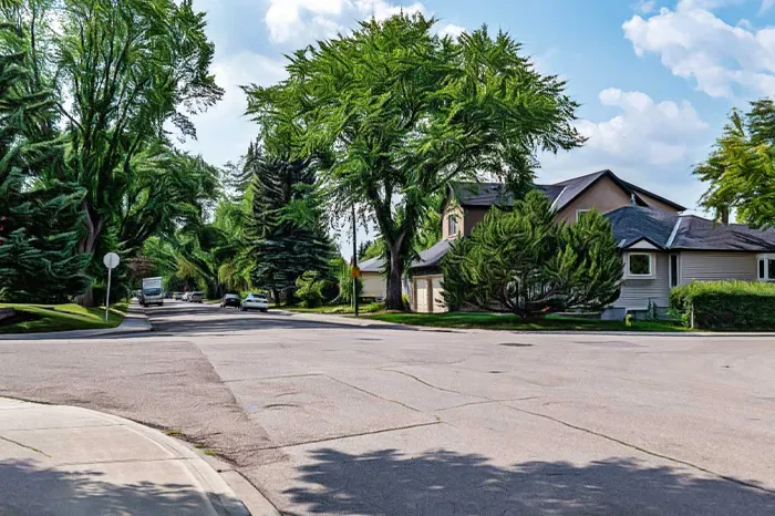 highland-park-neighbourhood-guide-calgary-inthehood.io-thumb copy